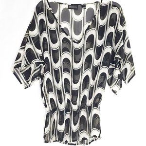 New York & Company - XS - Polyester- Chiffon -Bat half sleeve top